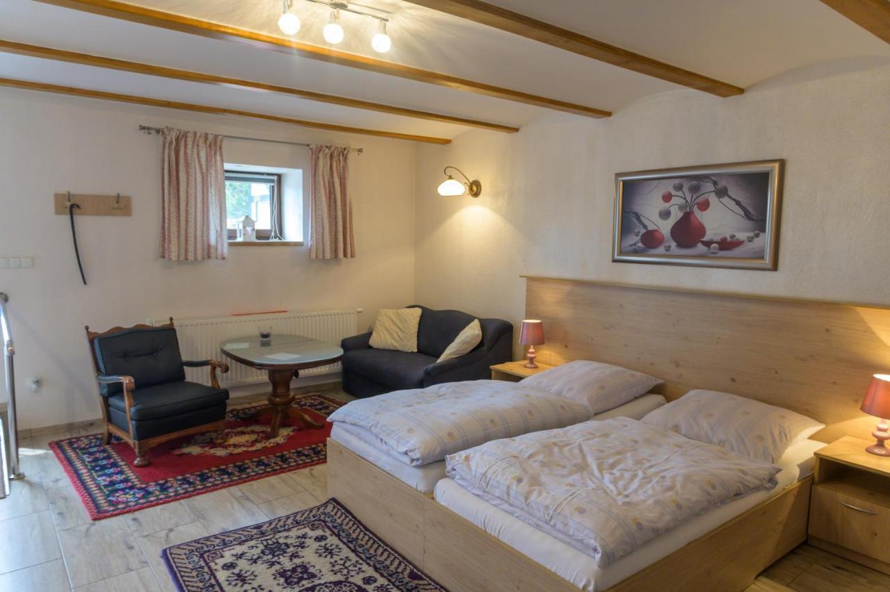 W Ciemno Apartment Exterior photo